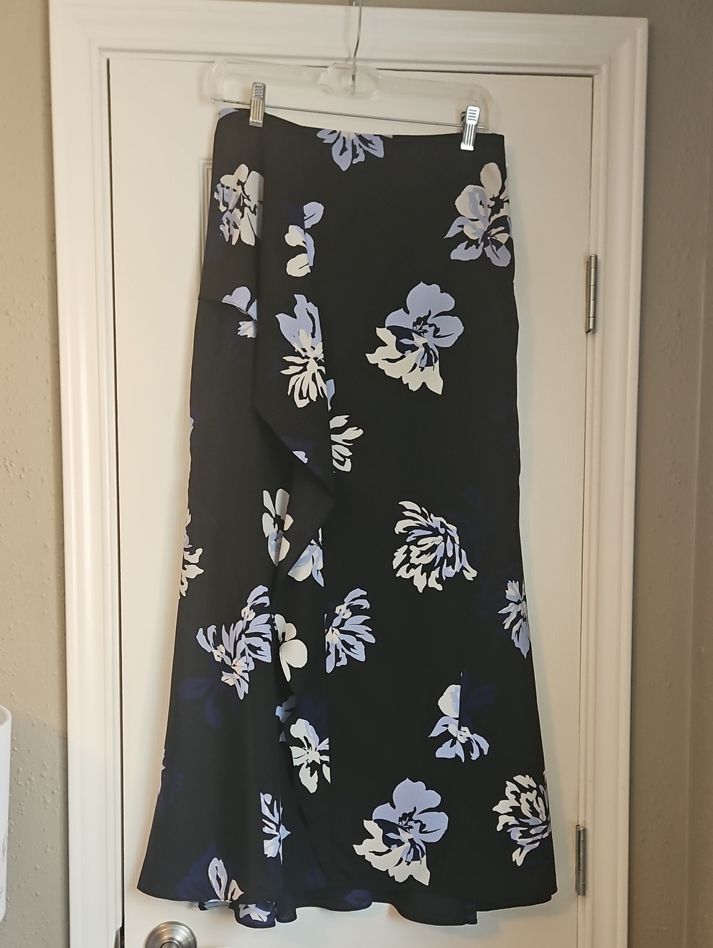 Banana Republic Black Floral Maxi Skirt